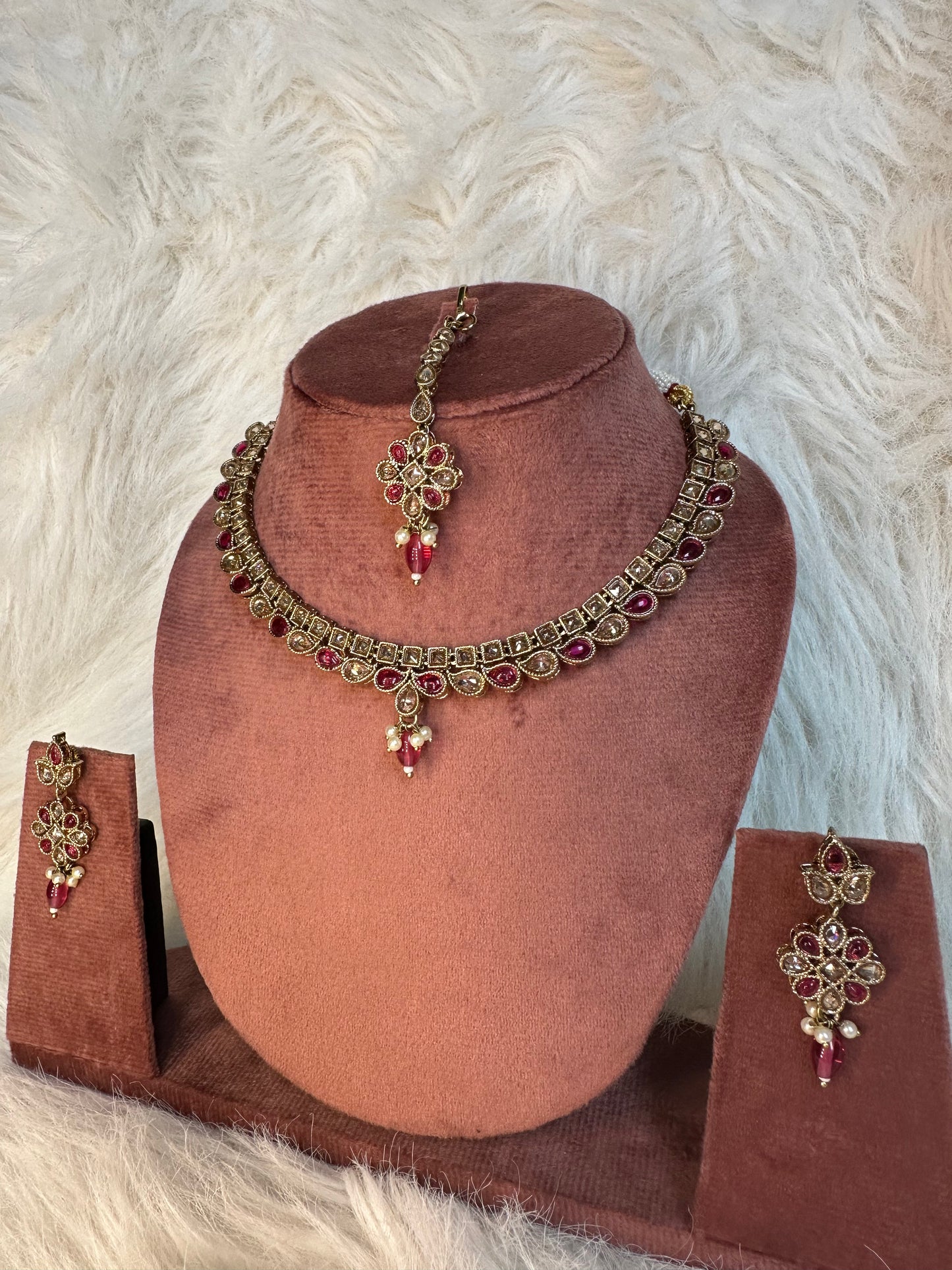 Noor Necklace Set