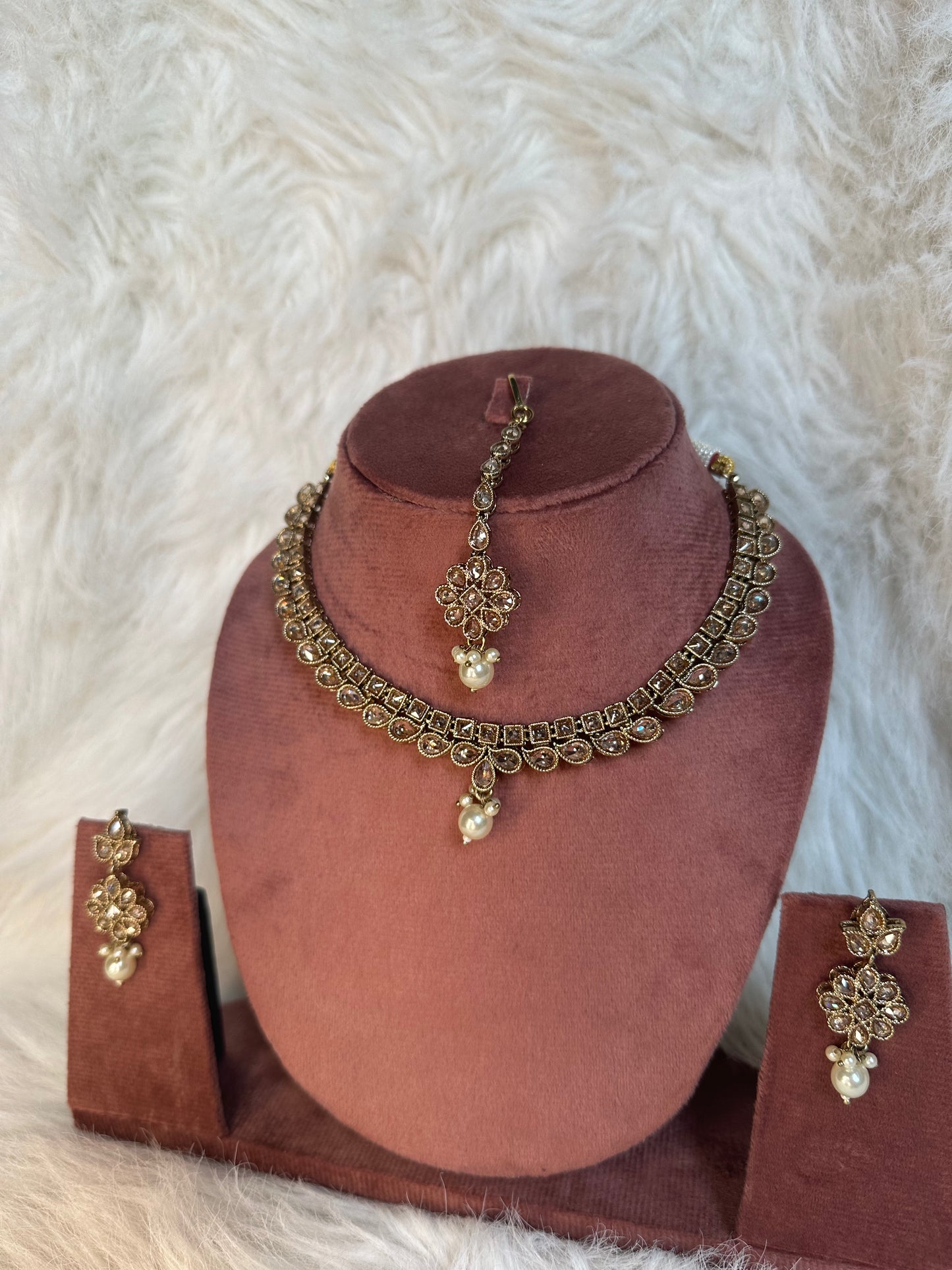 Noor Necklace Set