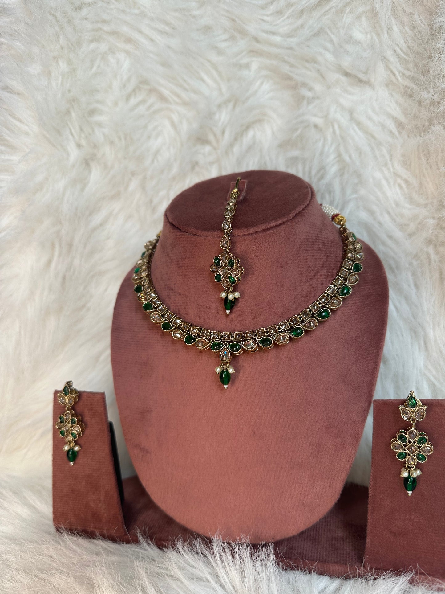 Noor Necklace Set