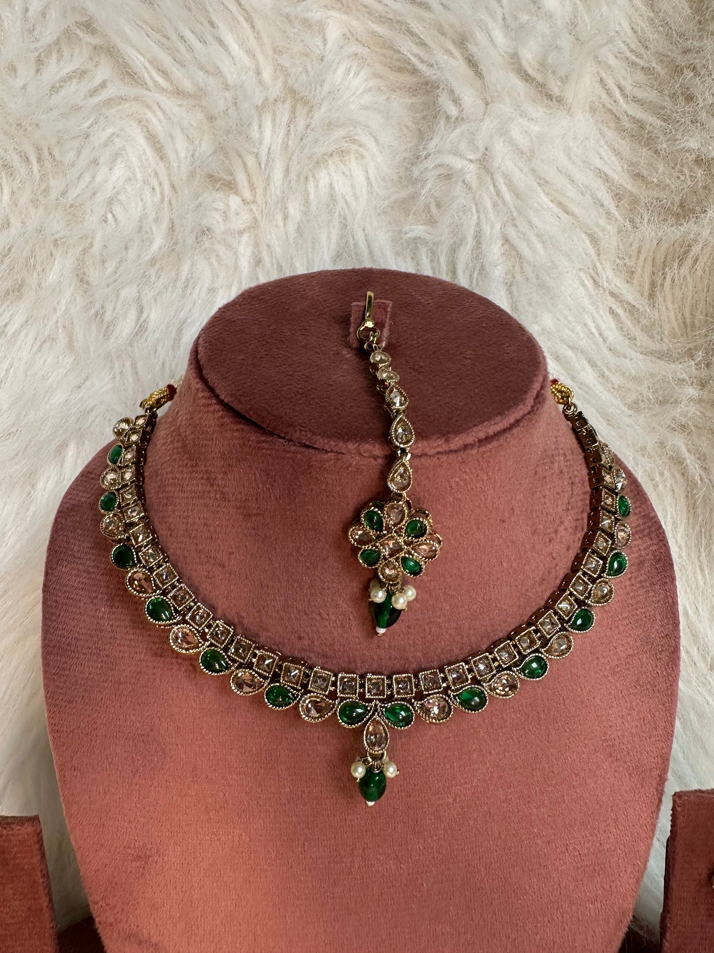 Noor Necklace Set