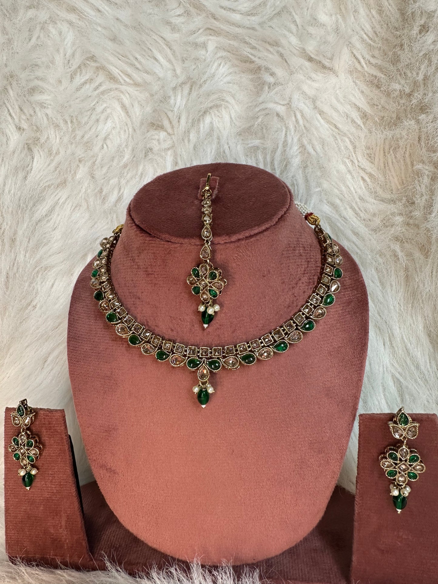 Noor Necklace Set