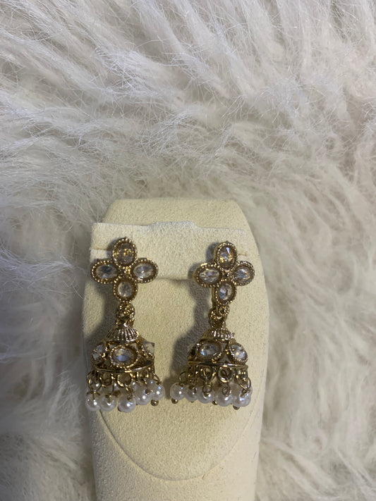 Mini Clover Jhumke